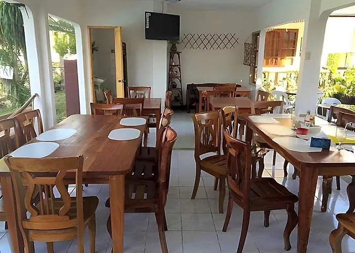 New Eve's Kiosk Dive Hotel Moalboal